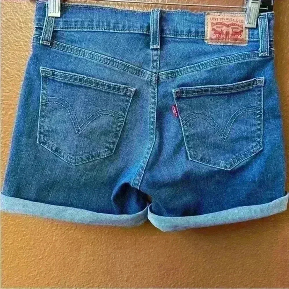 Levi's- Women's Mid- Length Jean Shorts Size
24 EUC! - Picture 6 of 12